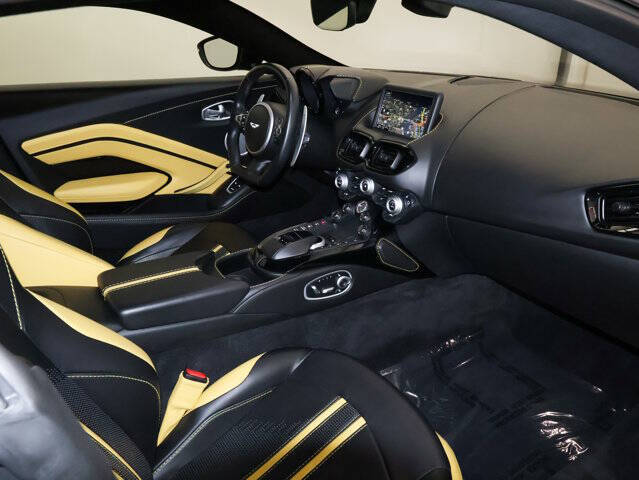 2019 Aston Martin Vantage