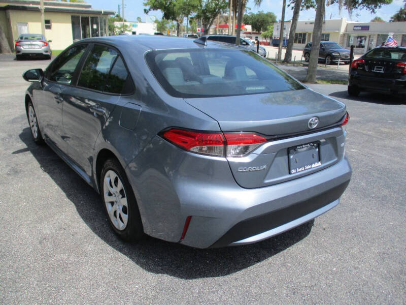 2022 Toyota Corolla LE