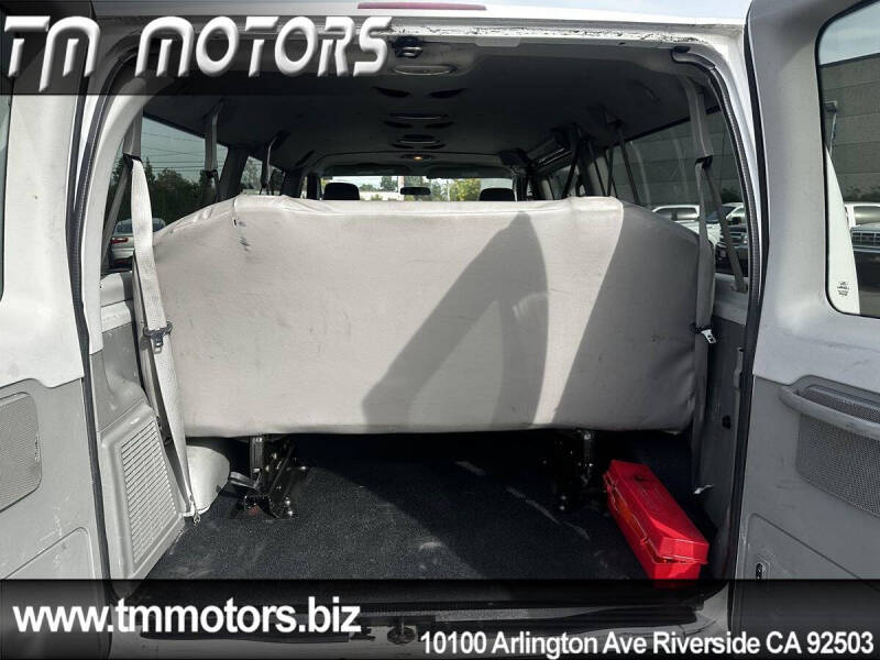 2011 Ford E-Series E-350 SD XLT