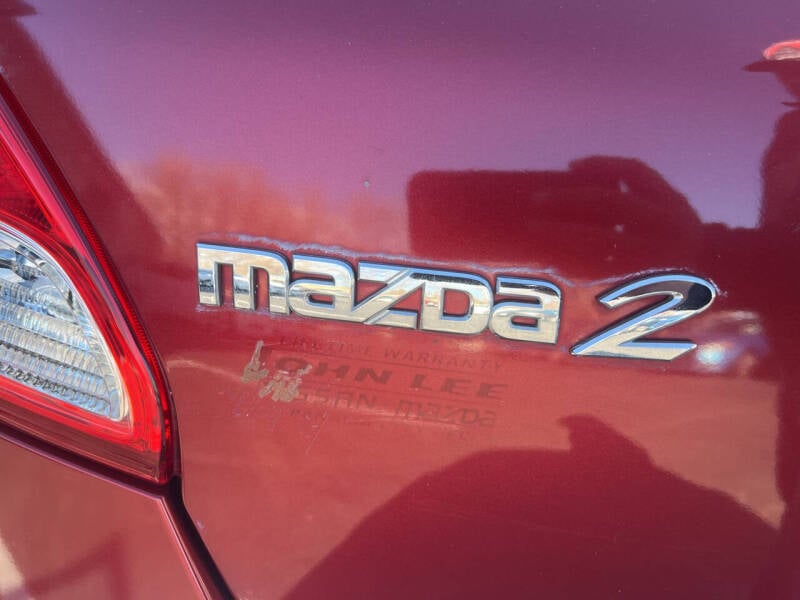 2014 Mazda Mazda2 Sport photo 28