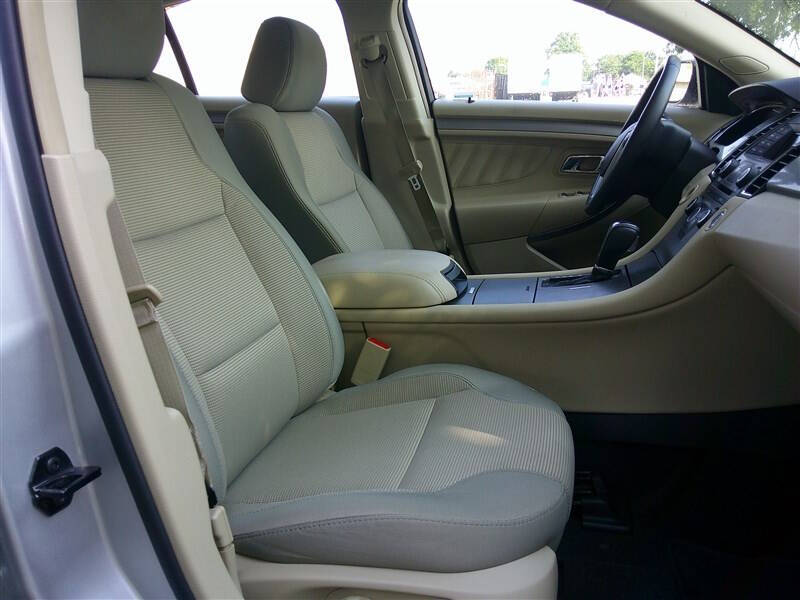 2013 Ford Taurus SEL