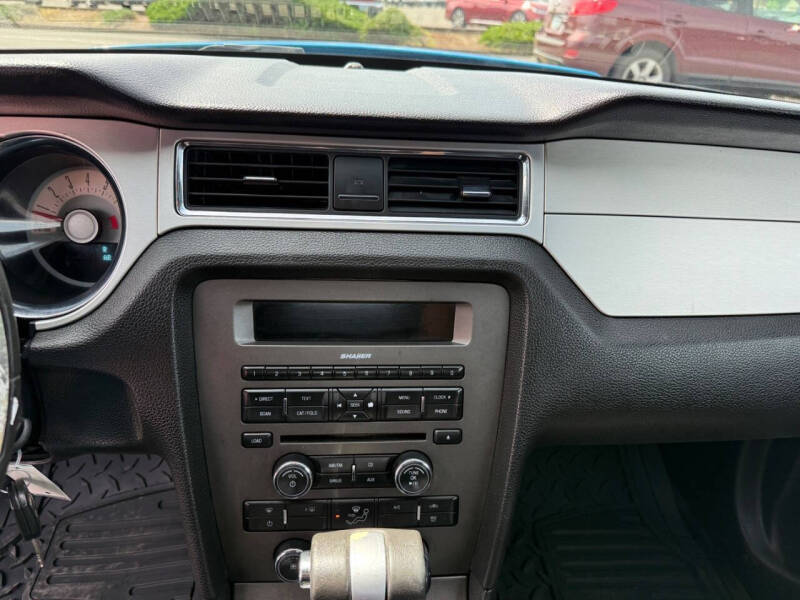 2012 Ford Mustang V6 Premium
