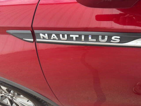2019 Lincoln Nautilus Select