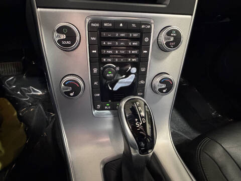 2017 Volvo V60 T5 Premier