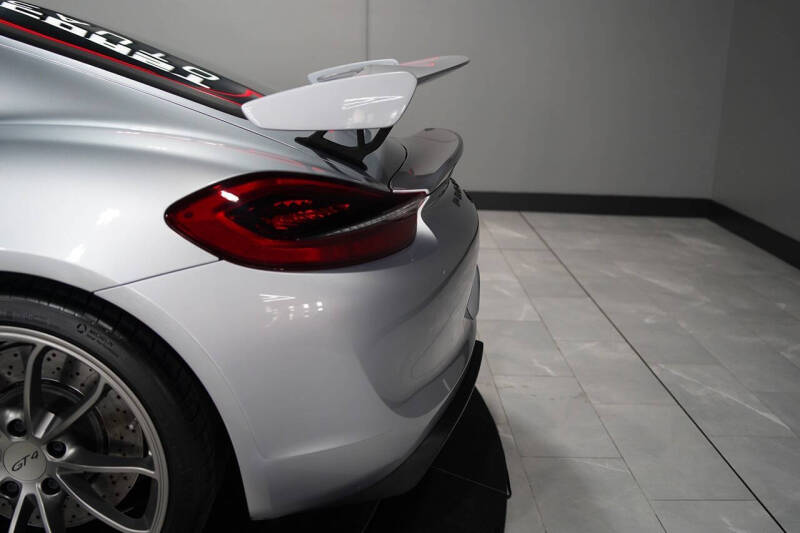 2016 Porsche Cayman GT4