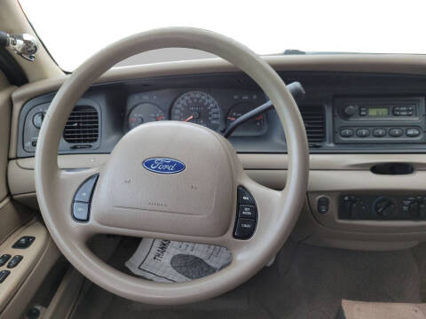 2004 Ford Crown Victoria