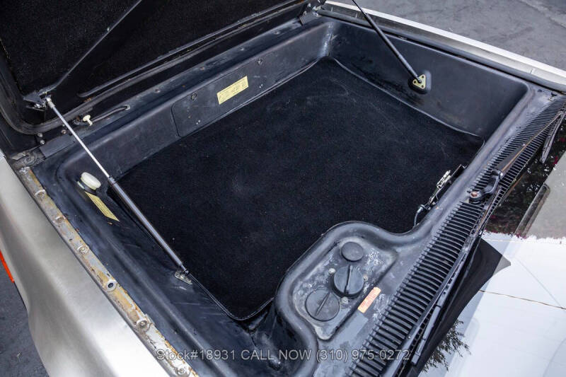 1981 DeLorean DMC-12