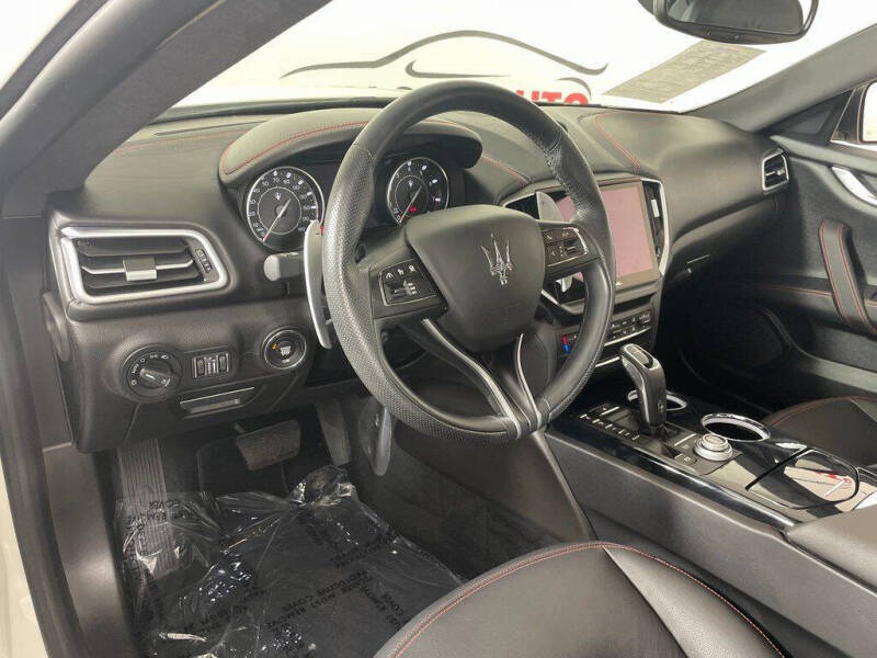 2022 Maserati Ghibli Modena