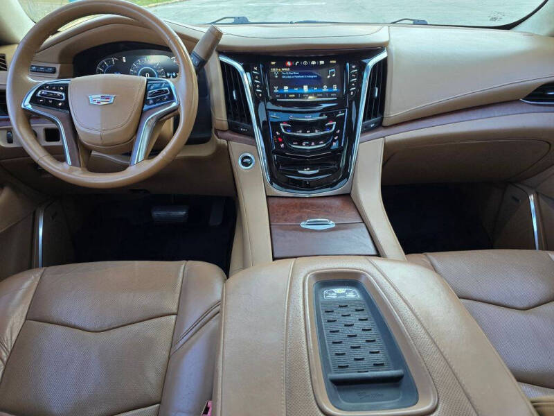 2016 Cadillac Escalade Platinum
