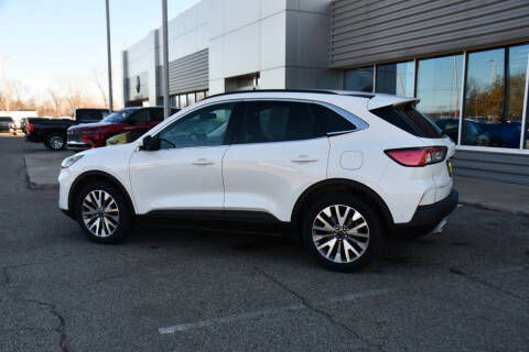 2021 Ford Escape Hybrid Titanium