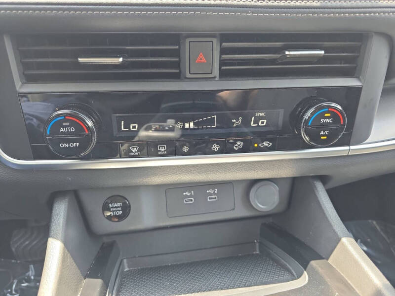 2025 Nissan Rogue SV