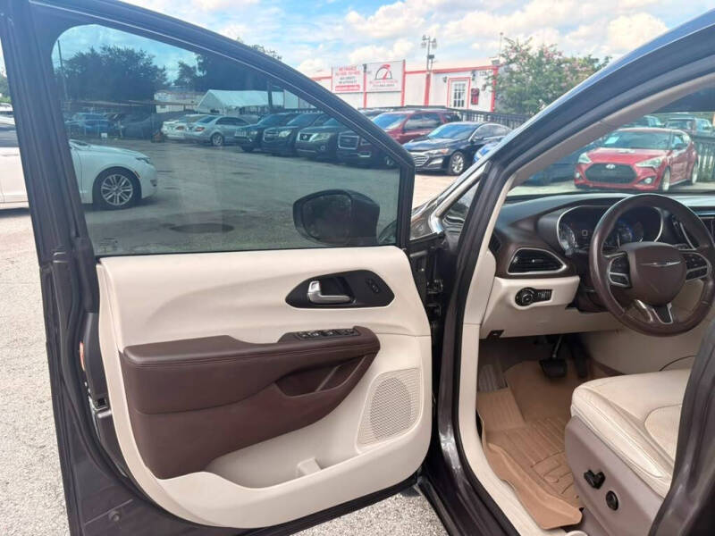 2020 Chrysler Pacifica Touring L Plus