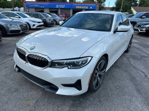 2022 BMW 3 Series 330e