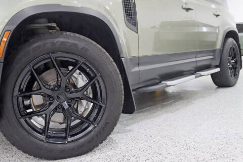 2020 Land Rover Defender 110 SE