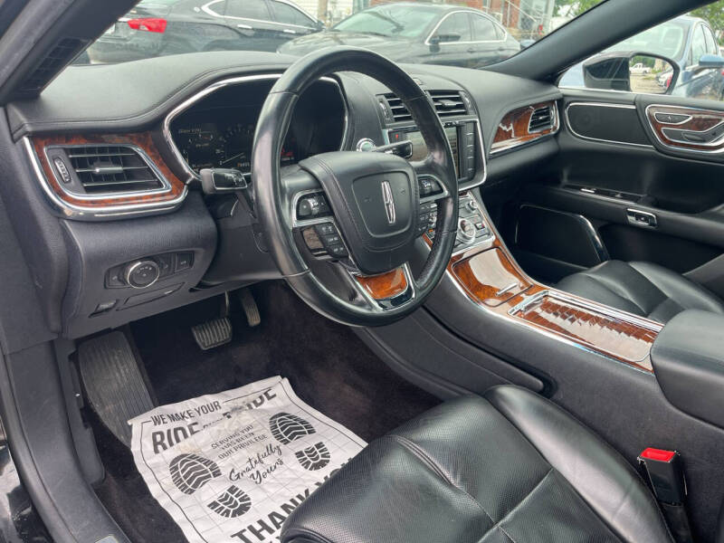2018 Lincoln Continental Select