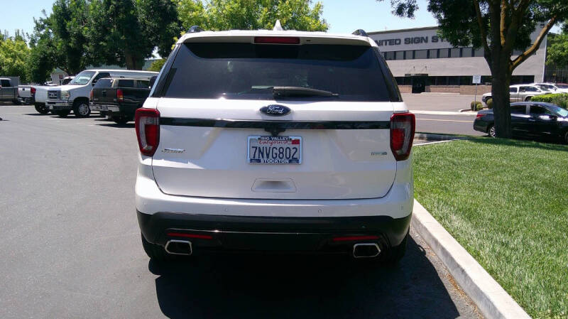 2016 Ford Explorer Sport