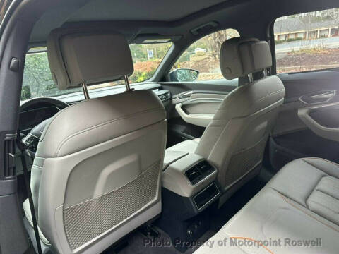 2024 Audi Q8 Sportback e-tron quattro Prestige S line