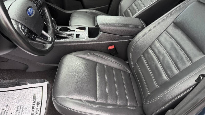 2019 Ford Escape SEL