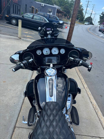 2017 Harley-Davidson Street Glide Special FLHXS