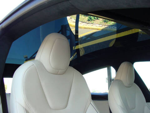2023 Tesla Model S Plaid