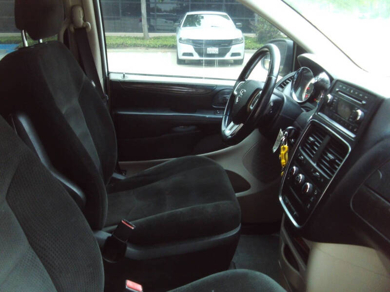 2016 Dodge Grand Caravan American Value Package