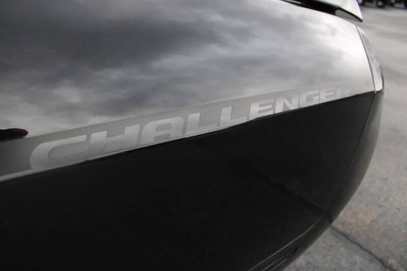 2015 Dodge Challenger SXT Plus