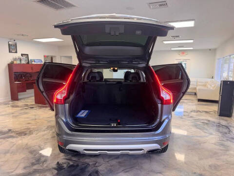 2017 Volvo XC60 T6 Dynamic