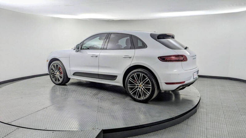 2016 Porsche Macan Turbo