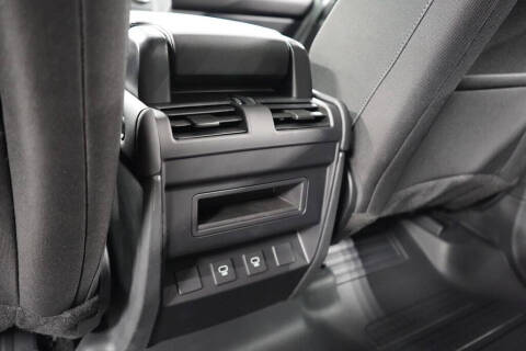 2025 Land Rover Defender 110 P300 S