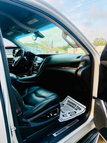 2017 Cadillac Escalade Standard