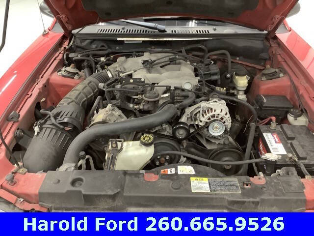 2004 Ford Mustang Deluxe