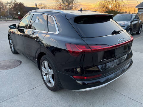 2019 Audi e-tron quattro Premium Plus