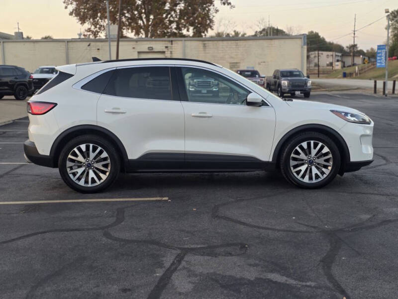 2021 Ford Escape Hybrid Titanium