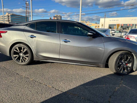 2017 Nissan Maxima Platinum