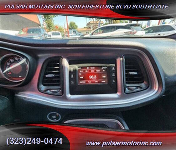 2017 Dodge Challenger SXT