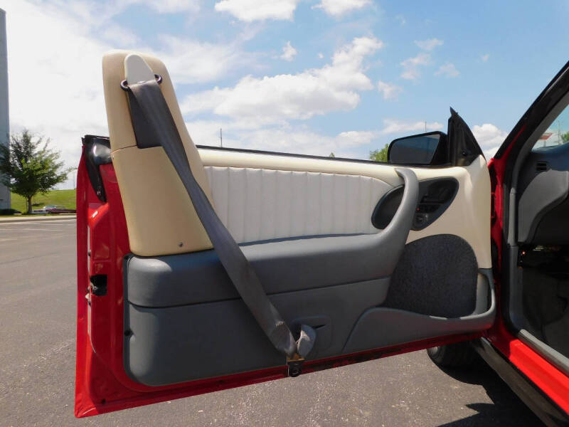 1992 Pontiac Sunbird SE