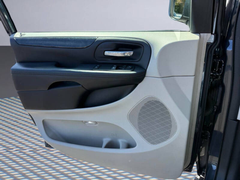 2014 Dodge Grand Caravan American Value Package