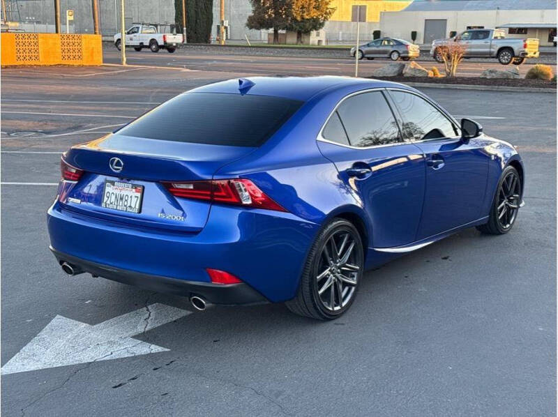 2016 Lexus IS 200t