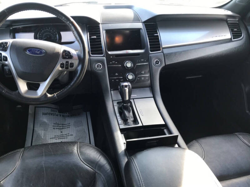 2015 Ford Taurus SEL