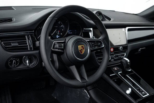 2023 Porsche Macan