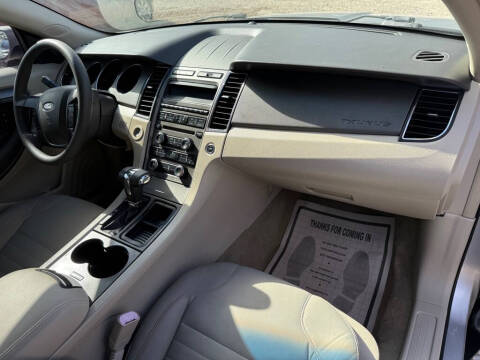 2012 Ford Taurus SE