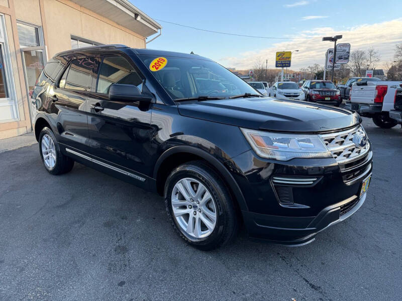 2019 Ford Explorer XLT photo 4