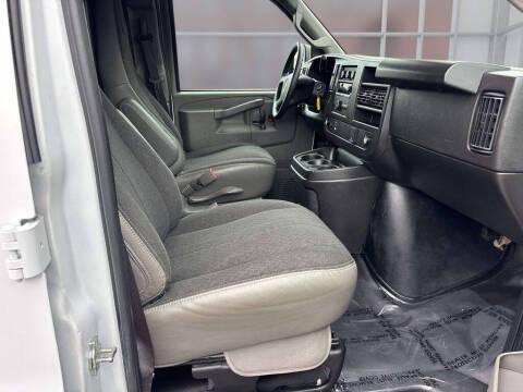 2024 Chevrolet Express 2500