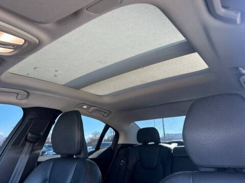 2024 Volvo S60 B5 Plus Dark Theme