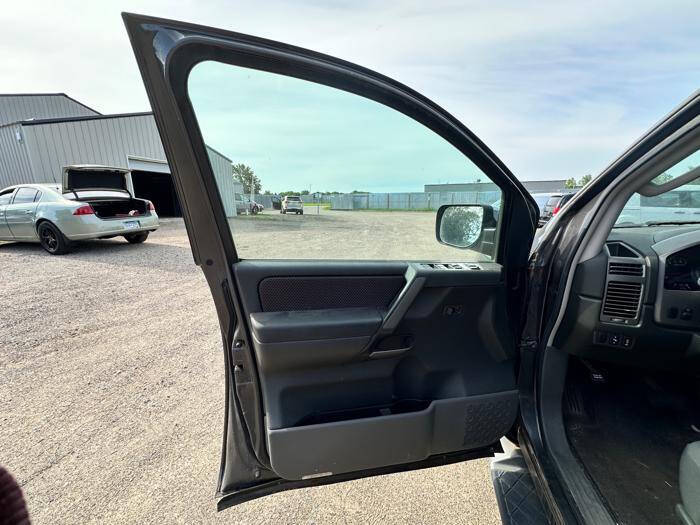 2005 Nissan Armada SE