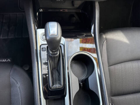 2024 Nissan Altima 2.5 SV