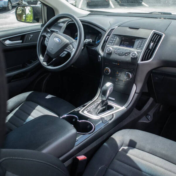 2018 Ford Edge SE