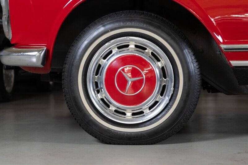 1966 Mercedes-Benz 230SL