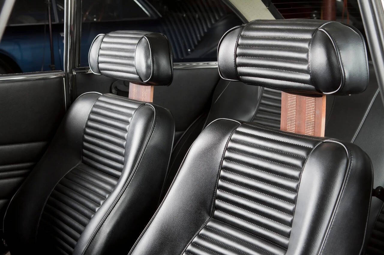 1973 Alfa Romeo 2000 GTV 13