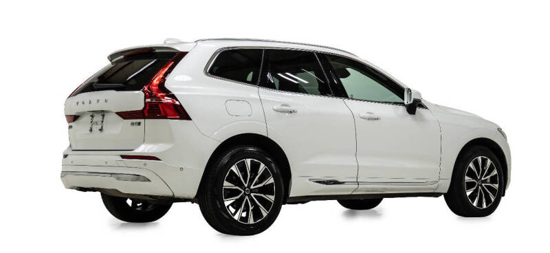 2023 Volvo XC60 B5 Plus Bright Theme